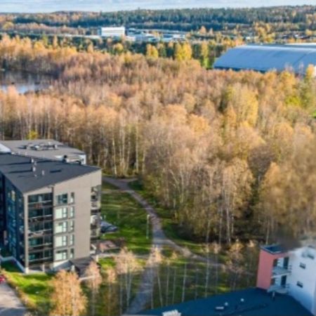 Modern Apartment Near Tampereen Messukeskus, With Own Private And Free Parking 외부 사진