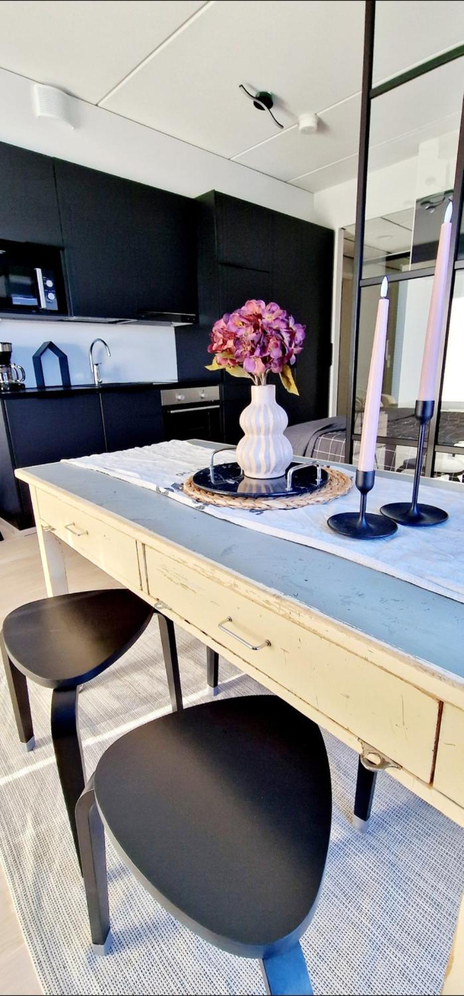 Modern Apartment Near Tampereen Messukeskus, With Own Private And Free Parking 외부 사진